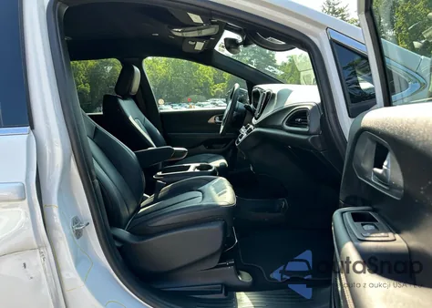 2025 Chrysler Pacifica Hybrid Select из США, поврежденный, VIN 2C4RC1S70SR565422